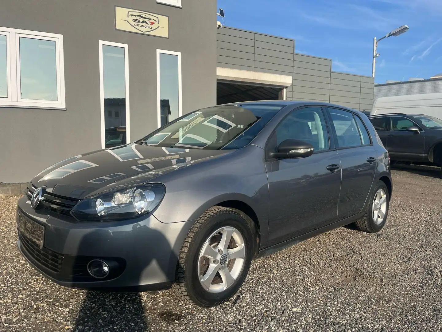 Volkswagen Golf VI Trendline*1.HD*Klima*TüvNeu*AHK* Gris - 2
