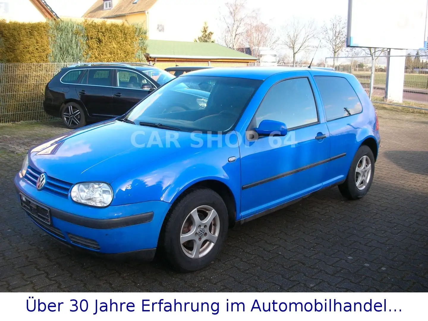 Volkswagen Golf IV Bleu - 1