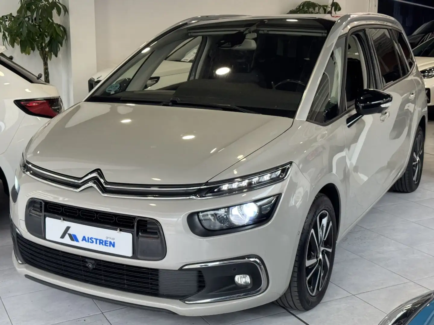 Citroen C4 Grand Spacetourer 1.5BlueHDI Shine Pack EAT8 130 Beige - 1