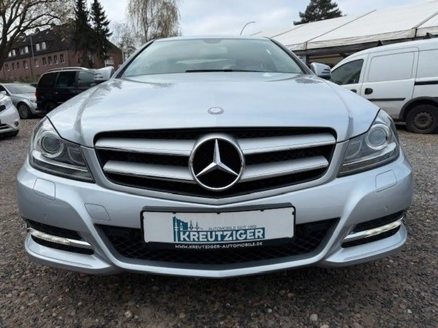 Mercedes-Benz C 180 CGI BlueEfficiency --Automatik-- Silber - 2