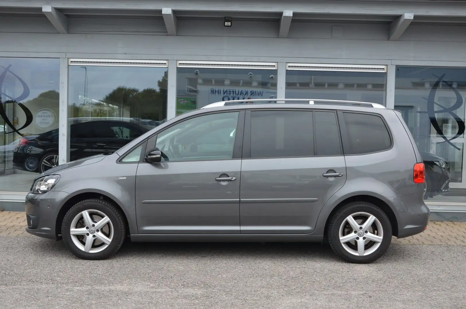 Volkswagen Touran 2.0 BMT*7SITZE*MATCH*NAVI*SHZ*PDC*XENON* Gris - 2