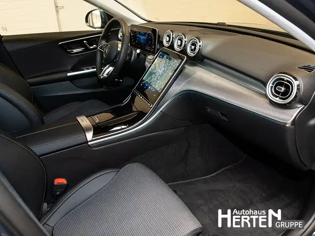 Mercedes-Benz 300 view 6