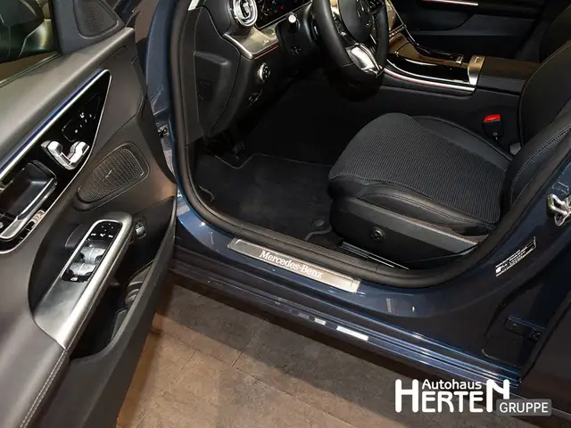 Mercedes-Benz 300 view 12