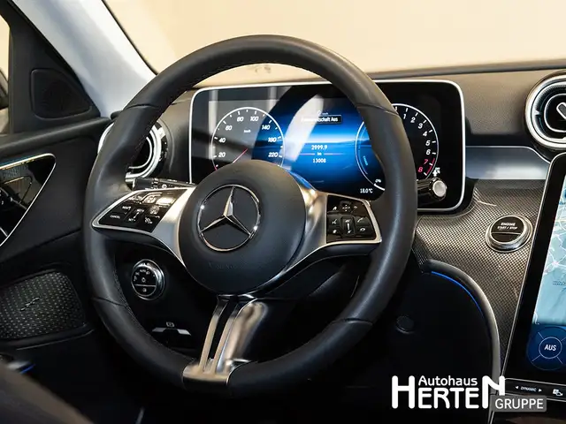 Mercedes-Benz 300 view 7