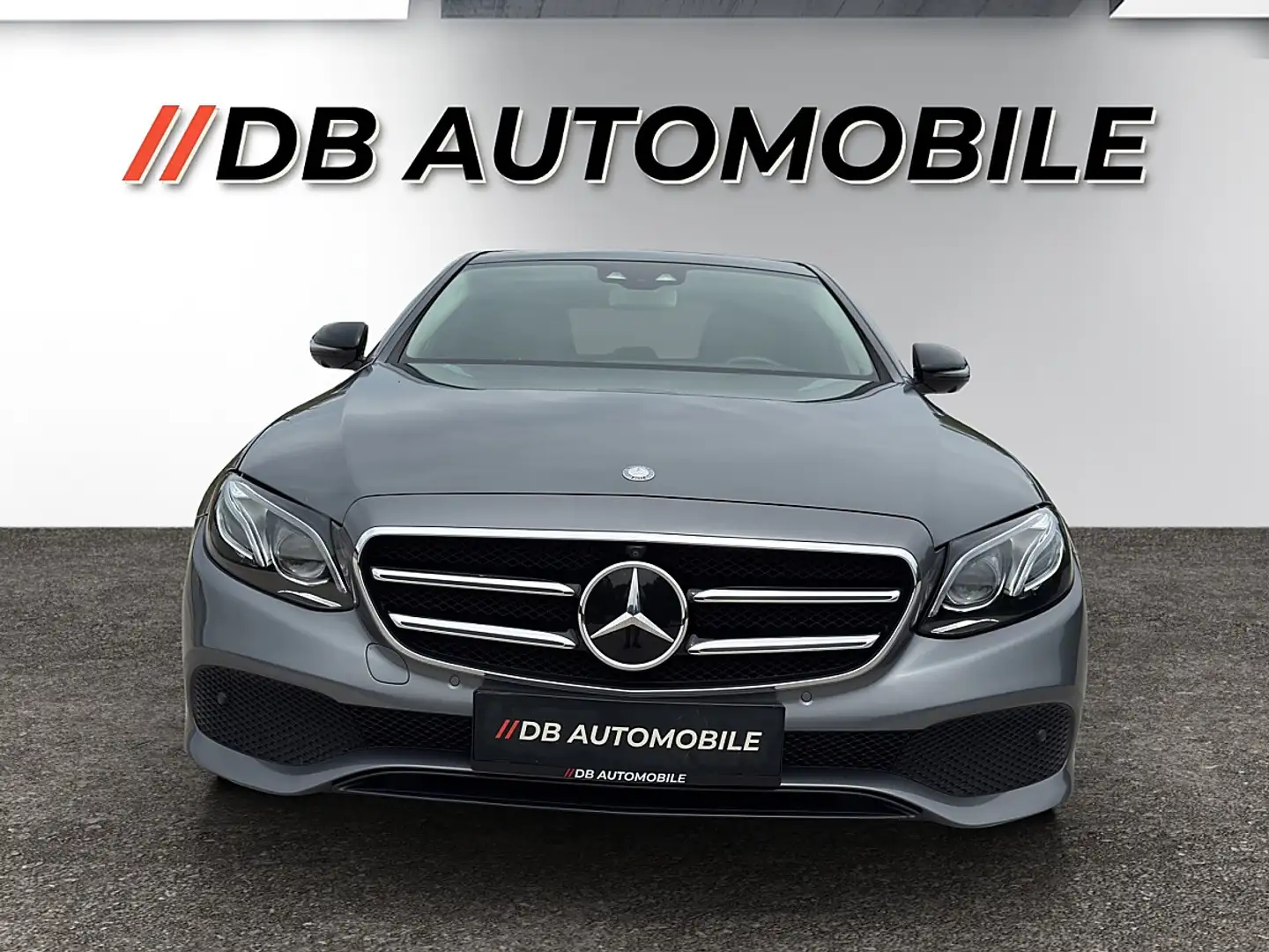 Mercedes-Benz E 220 d Avantgarde *ACC*Lineasist*AHK*360°*Panorama*V... Silber - 2