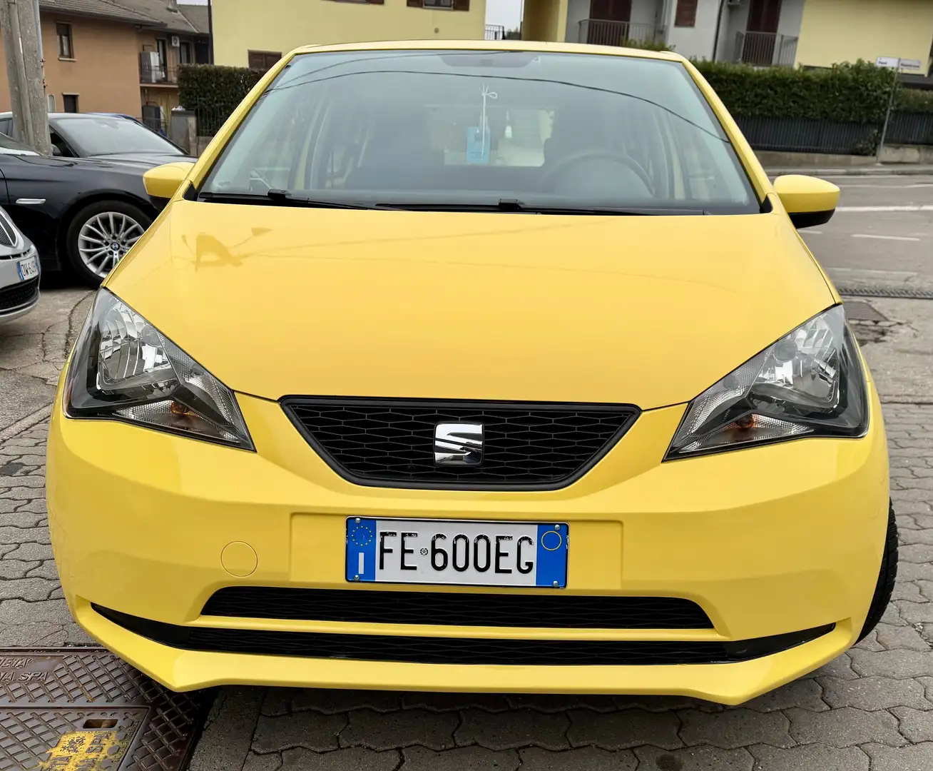 SEAT Mii Mii 5p 1.0 ecofuel by Mango in Nero navi 68cv Amarillo - 2