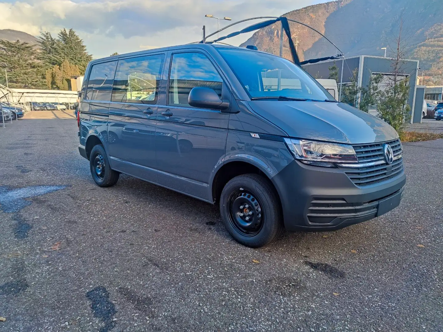 Volkswagen T6.1 Transporter Kasten Business Flügeltüren AHK Gris - 1