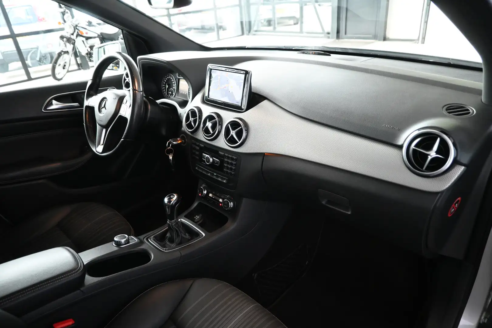 Mercedes-Benz B 200 CDI Prestige Cruise control Navigatie Trekhaak Air Grey - 2
