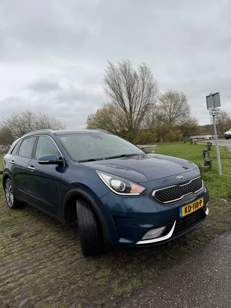 Kia Niro 1.6 GDi H. Execut.L Albastru - 2