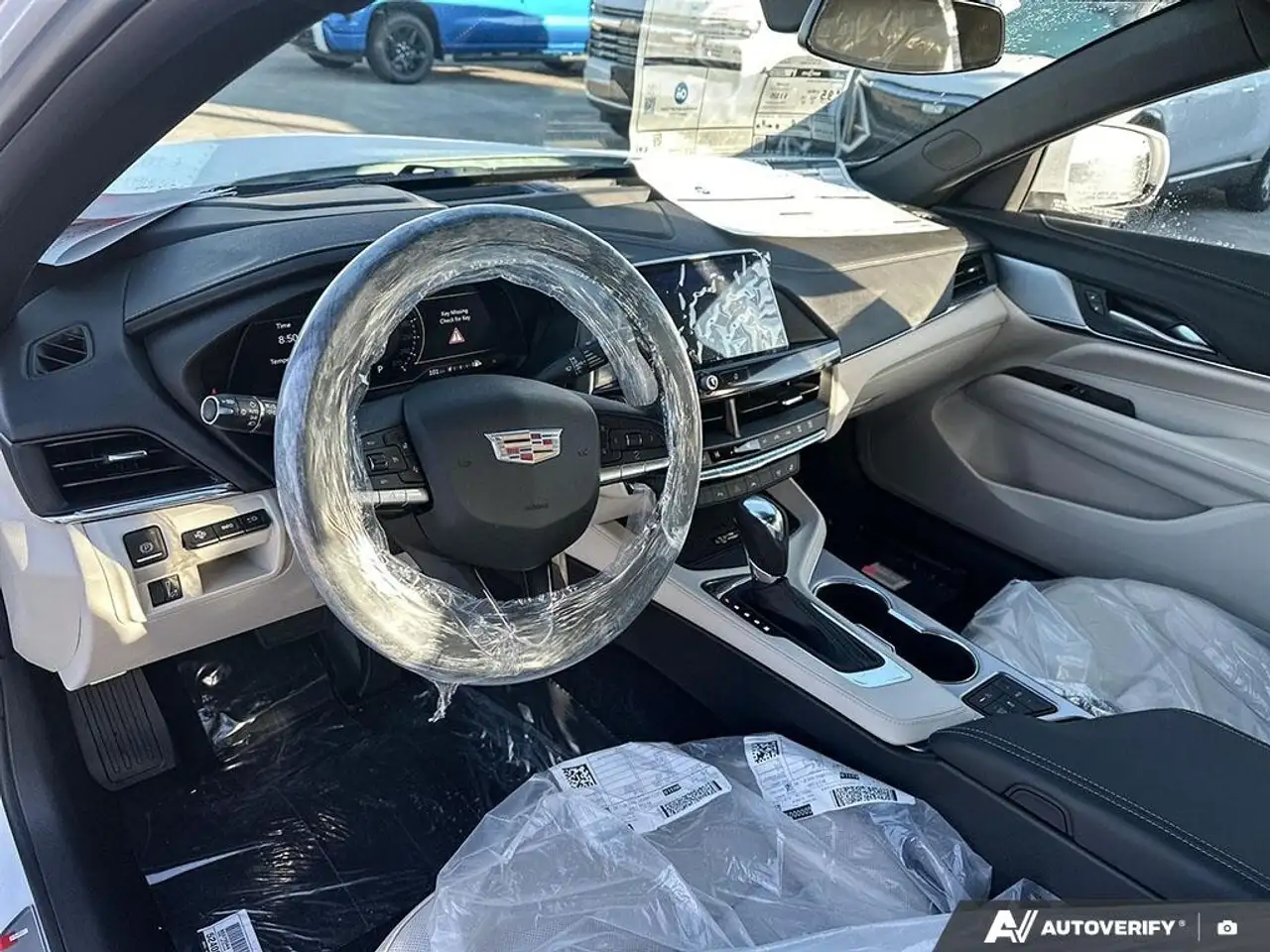 Cadillac CT4 снимка Cadillac CT4
