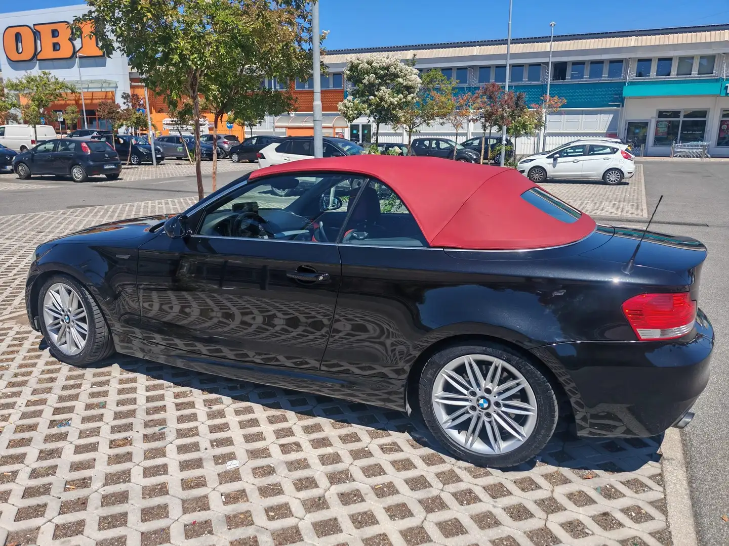 BMW 123 Serie 1 E88 Cabrio 123d Cabrio Msport Noir - 1