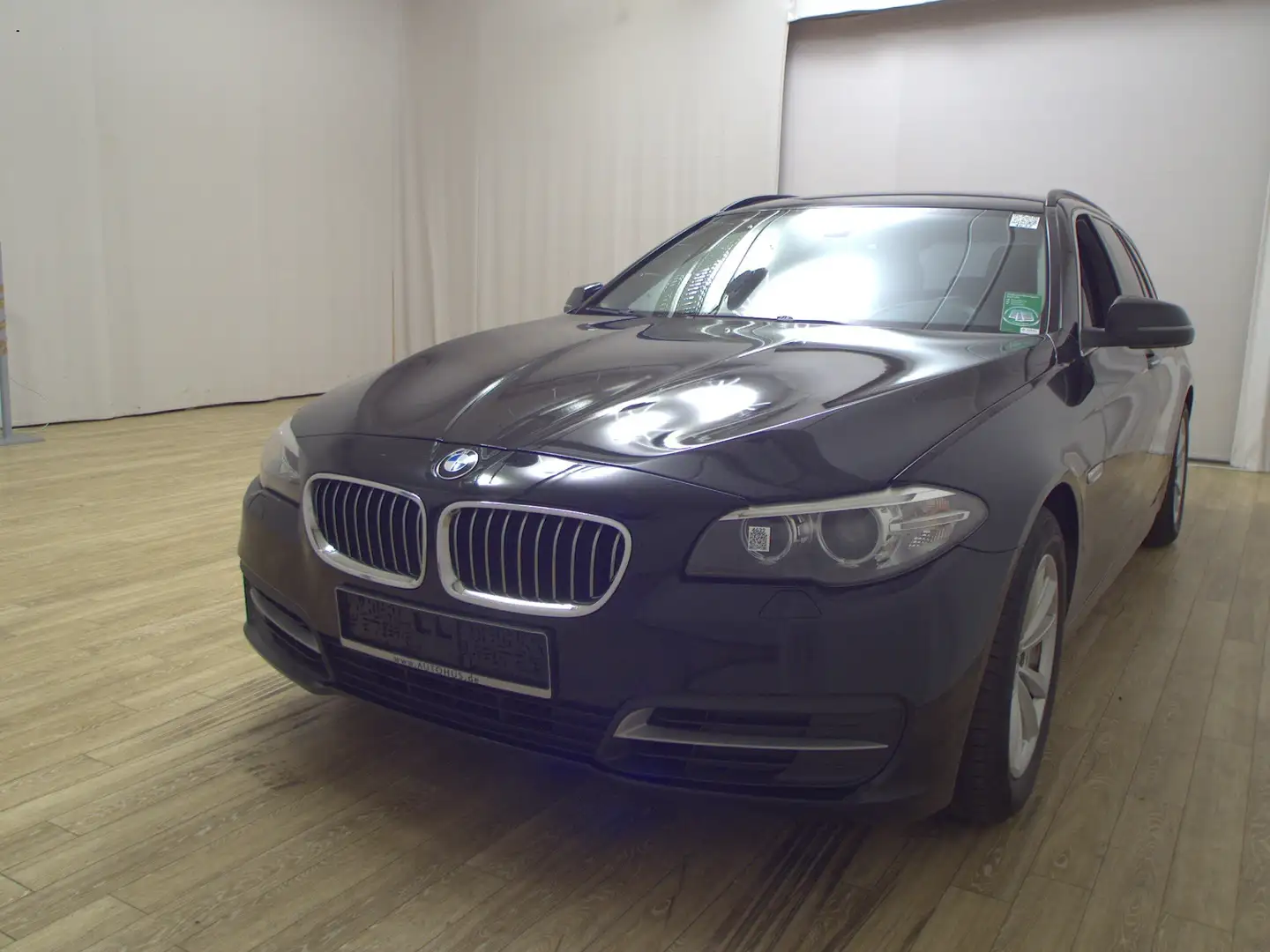BMW 520 dA Touring Navi prof. Xenon PDC Noir - 2