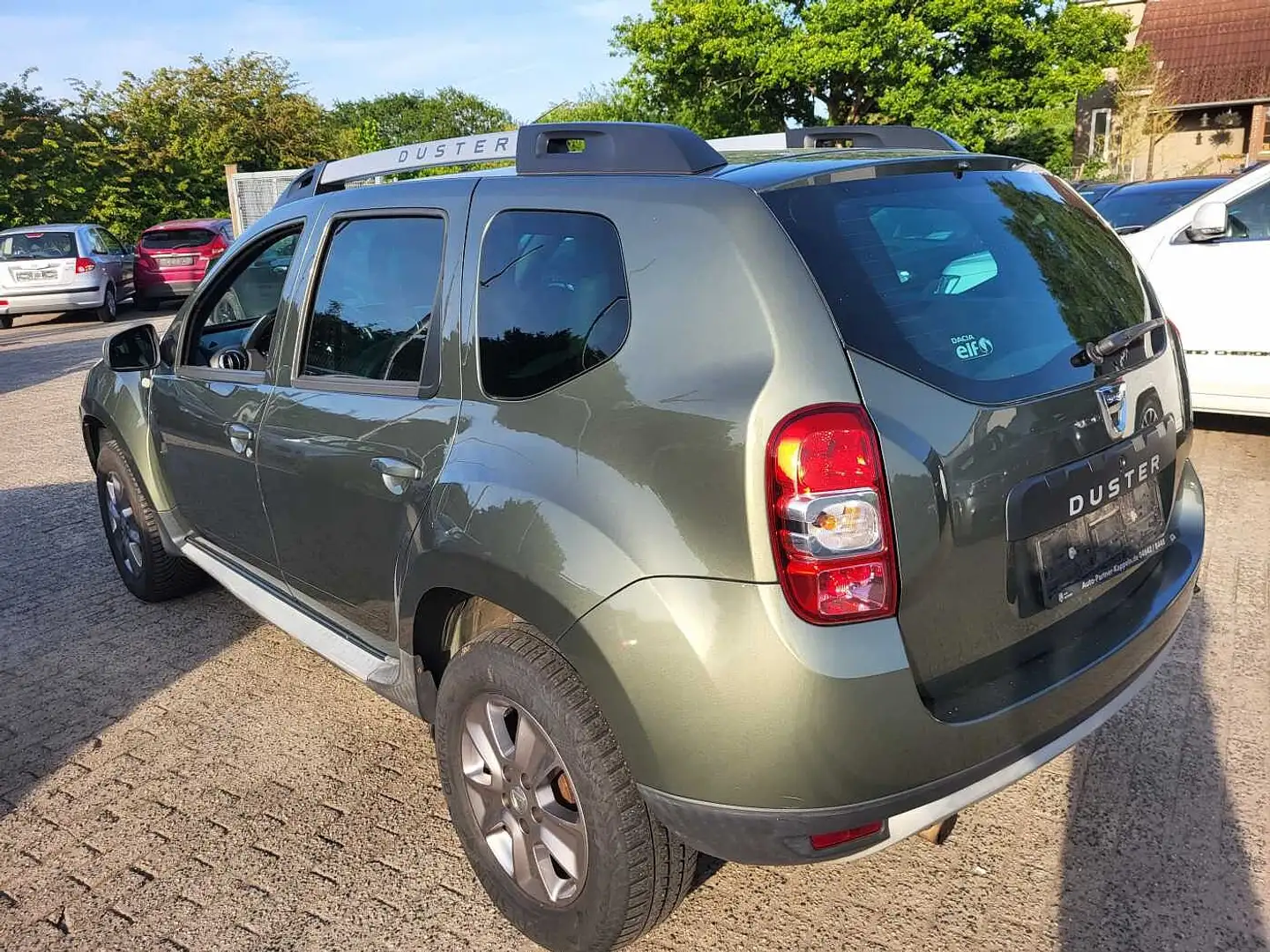 Dacia Duster TCe 125 4x2 Laureate Grün - 2