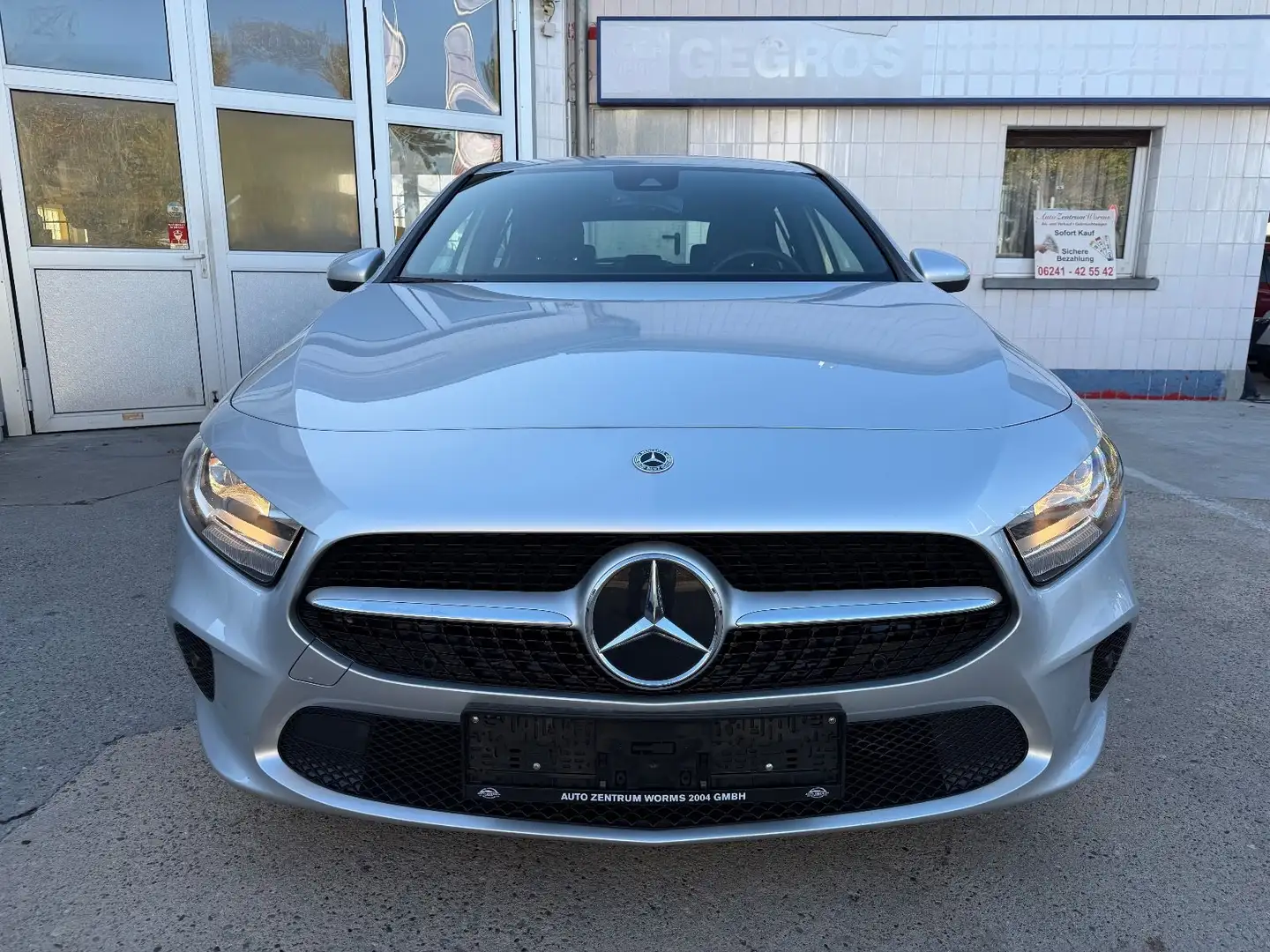 Mercedes-Benz A 180 d *Automatik*Navi*R.Kam*Euro6* Argent - 2