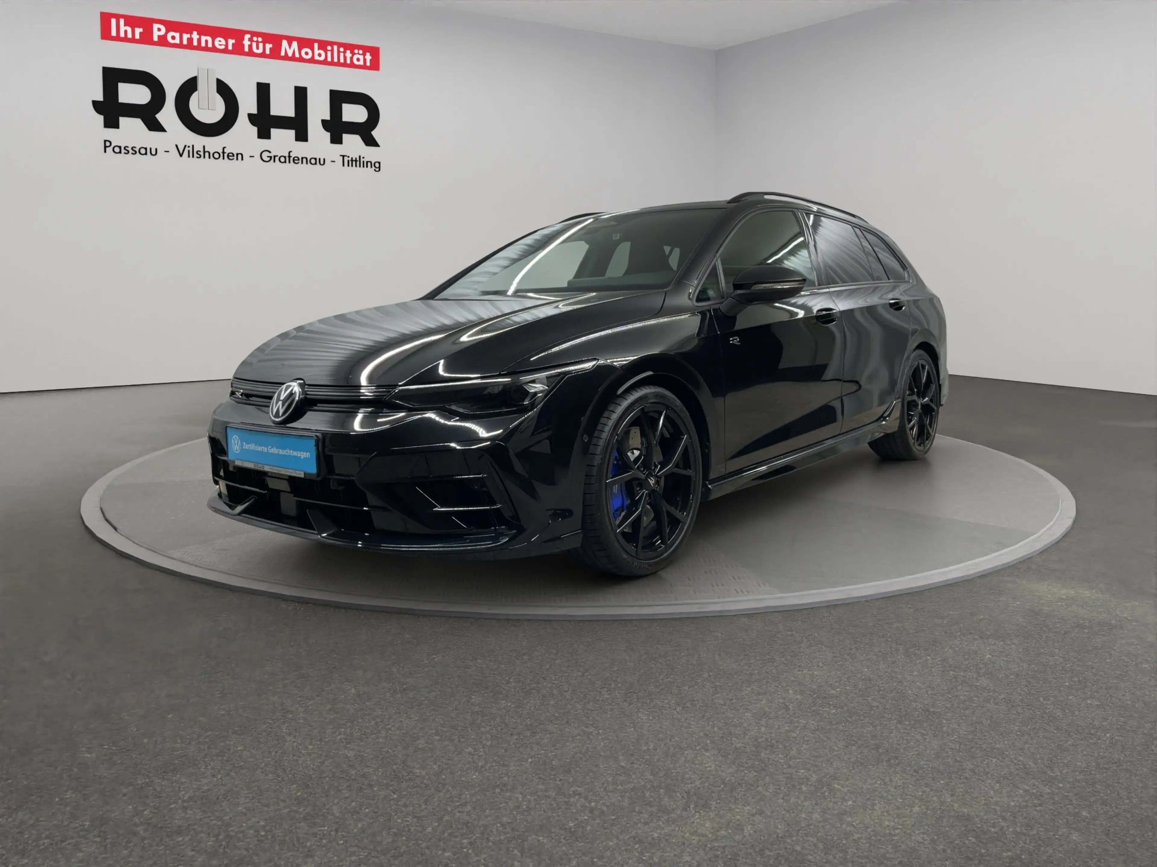 Volkswagen Golf Variant Golf VIII Variant R 2.0 TSI 4M Black ACC AHK LED
