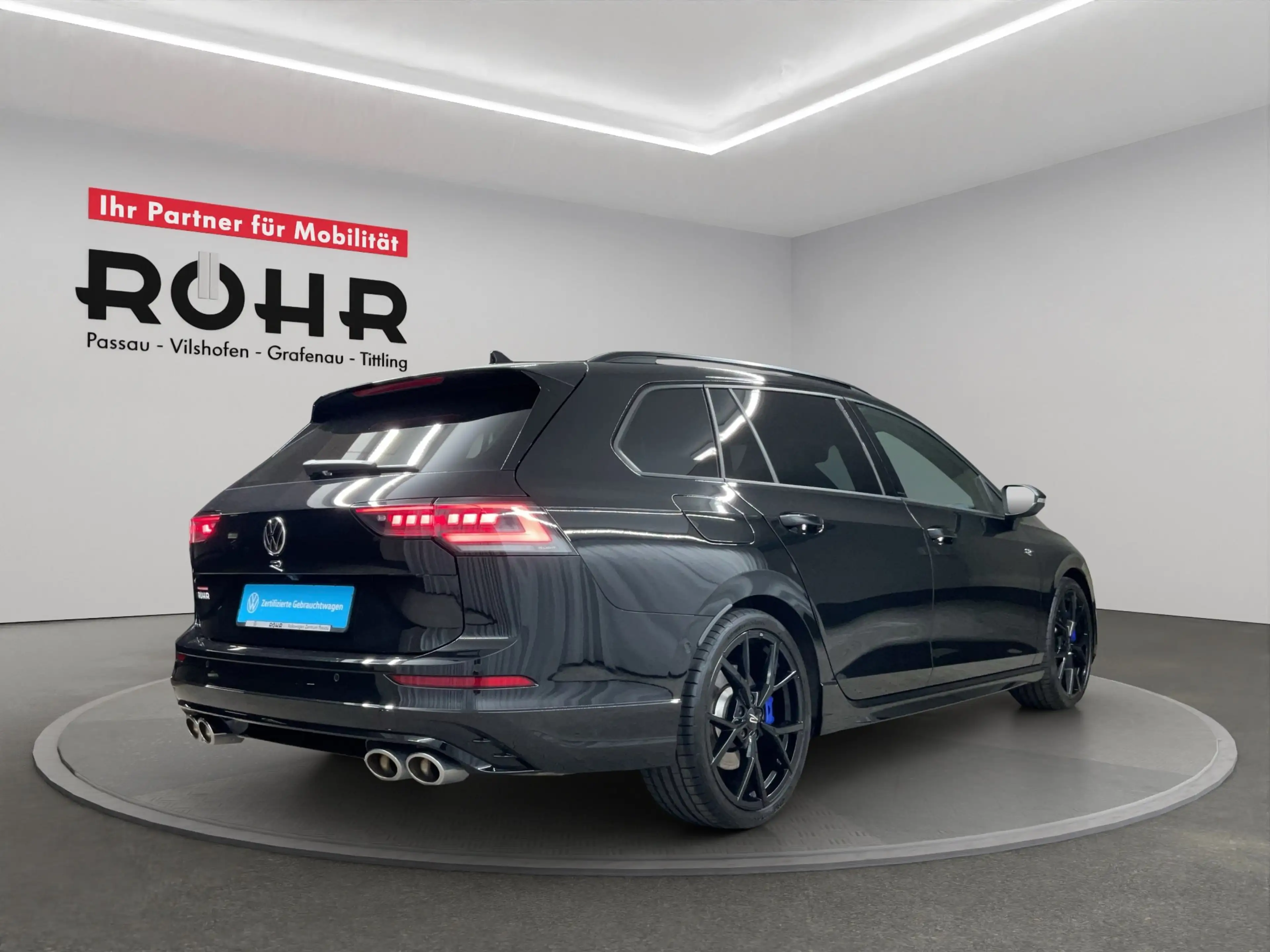 Volkswagen Golf Variant Golf VIII Variant R 2.0 TSI 4M Black ACC AHK LED — photo 5