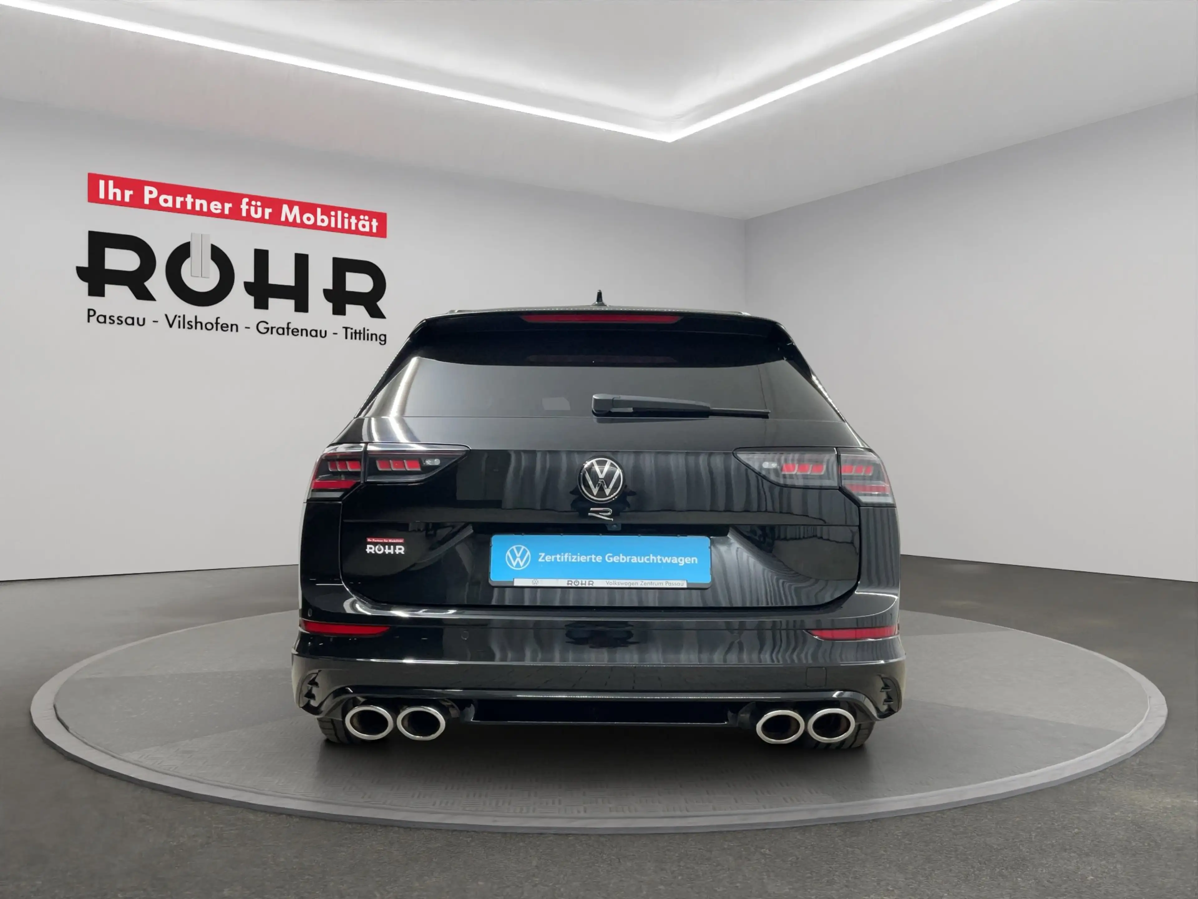 Volkswagen Golf Variant Golf VIII Variant R 2.0 TSI 4M Black ACC AHK LED — photo 6
