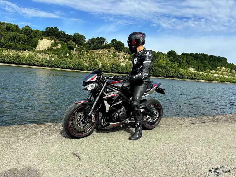 Triumph Street Triple - foto 4