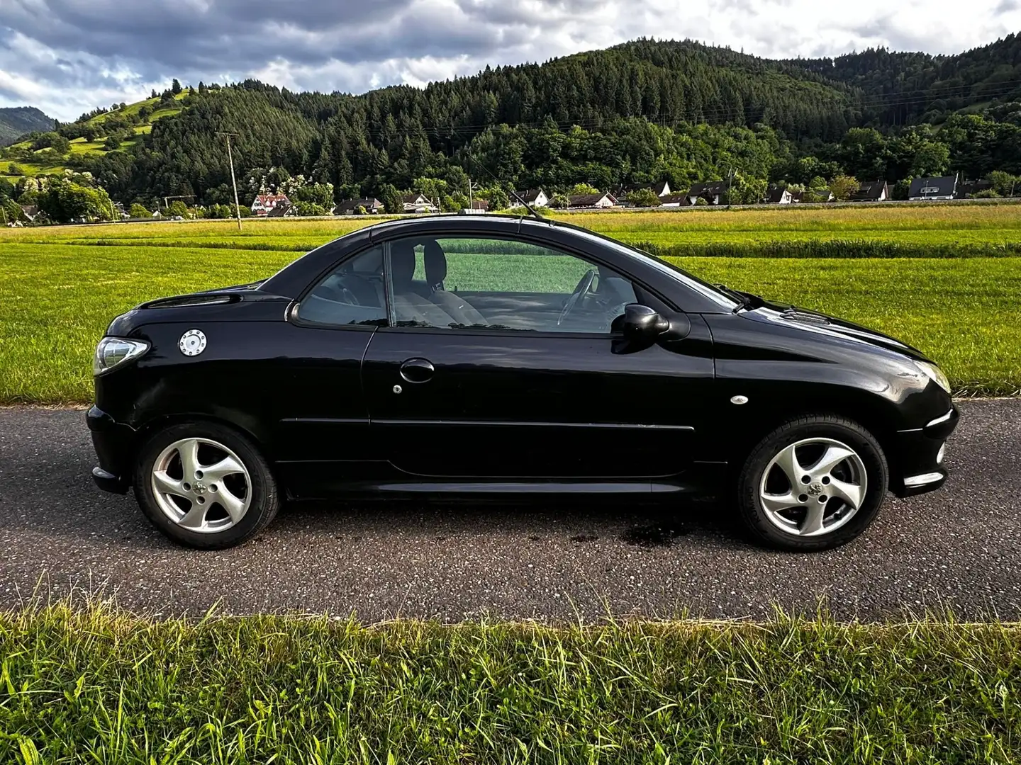 Peugeot 107 2 er Reihe Schwarz - 1