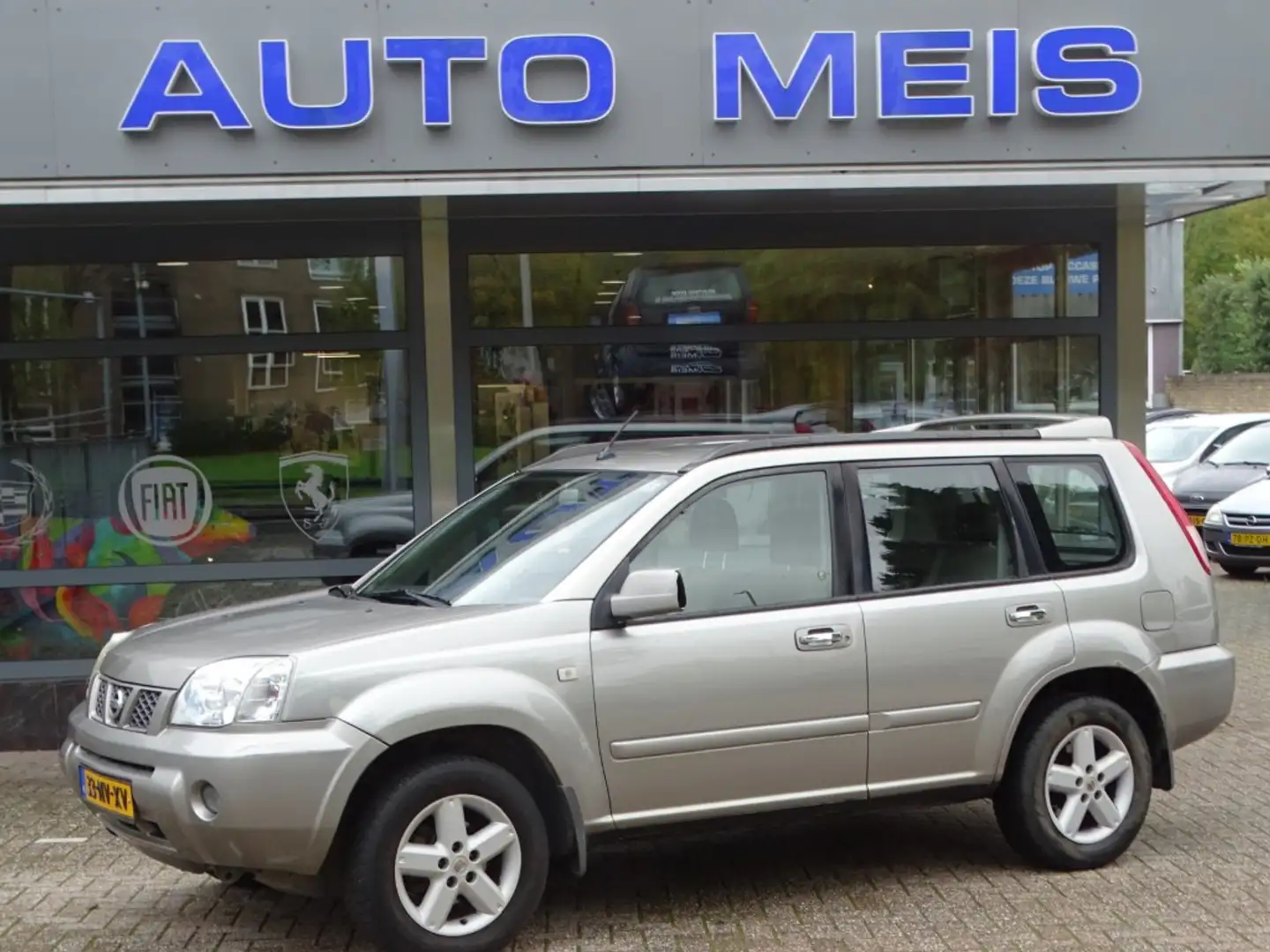 Nissan X-Trail 2.5 SPORT OUTDOOR Automaat Navi Trekhaak Airco Gris - 1