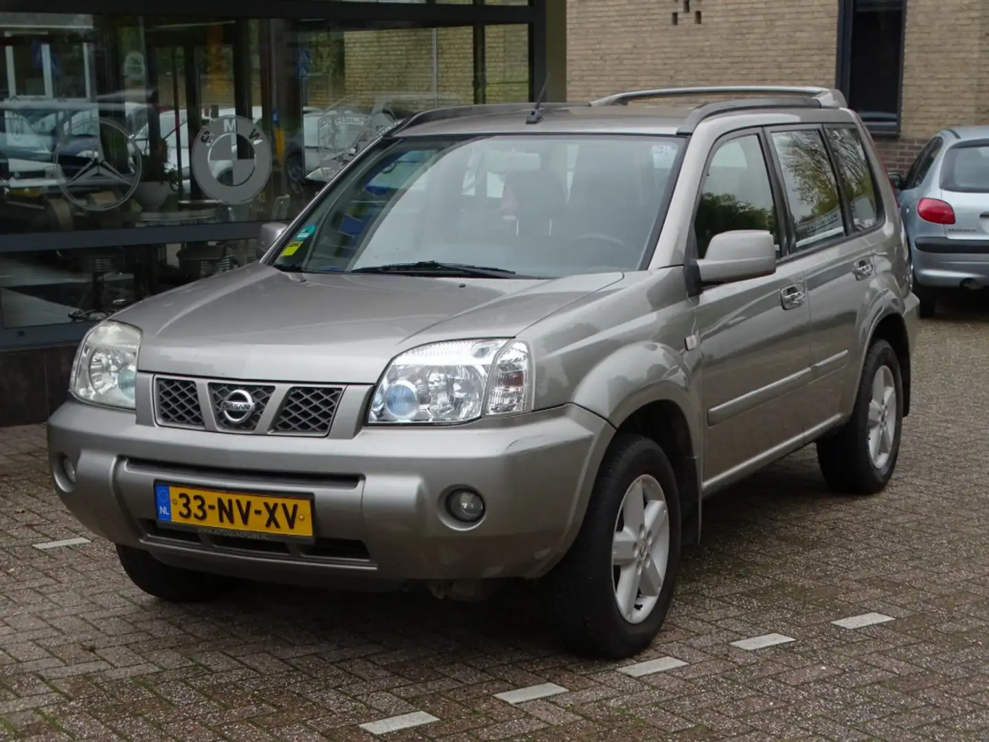 Nissan X-Trail 2.5 SPORT OUTDOOR Automaat Navi Trekhaak Airco Gris - 2