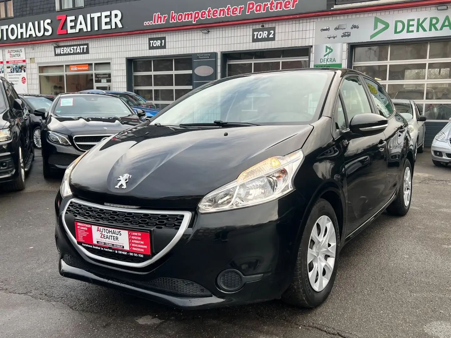 Peugeot 208 Access*TÜV*INS* Schwarz - 2
