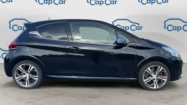 Peugeot 208 view 4