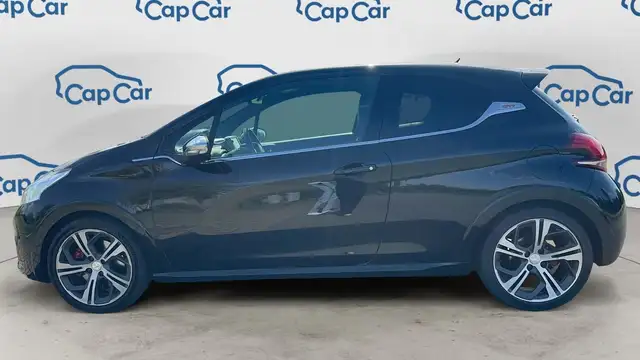 Peugeot 208 view 2