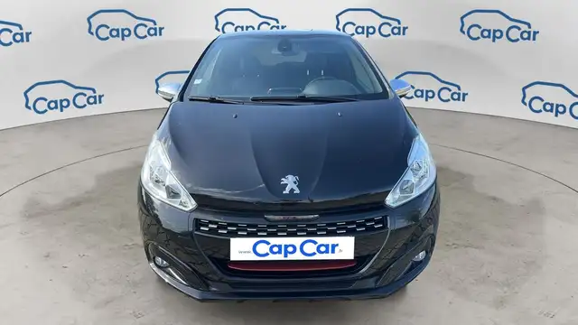 Peugeot 208 view 5