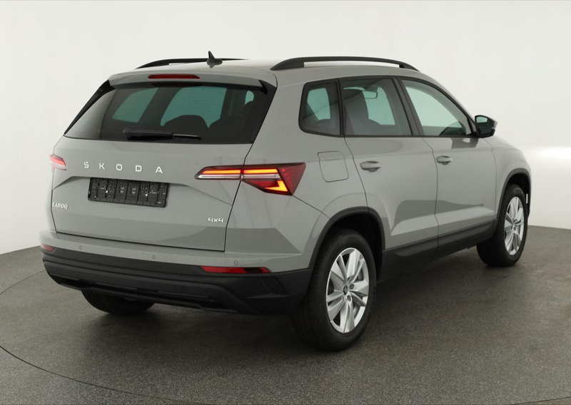 Skoda Karoq Selection 4x4 2.0 TDI DSG Selection, AHK, LED, ... — photo 2