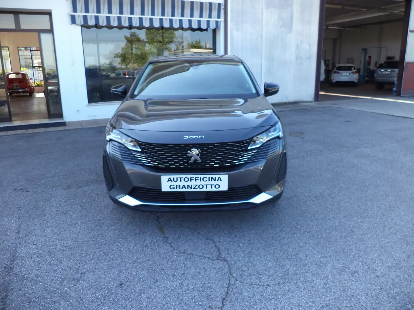 Peugeot 3008 BlueHDI 130 EAT8 S&S Allure Sport Grijs - 2