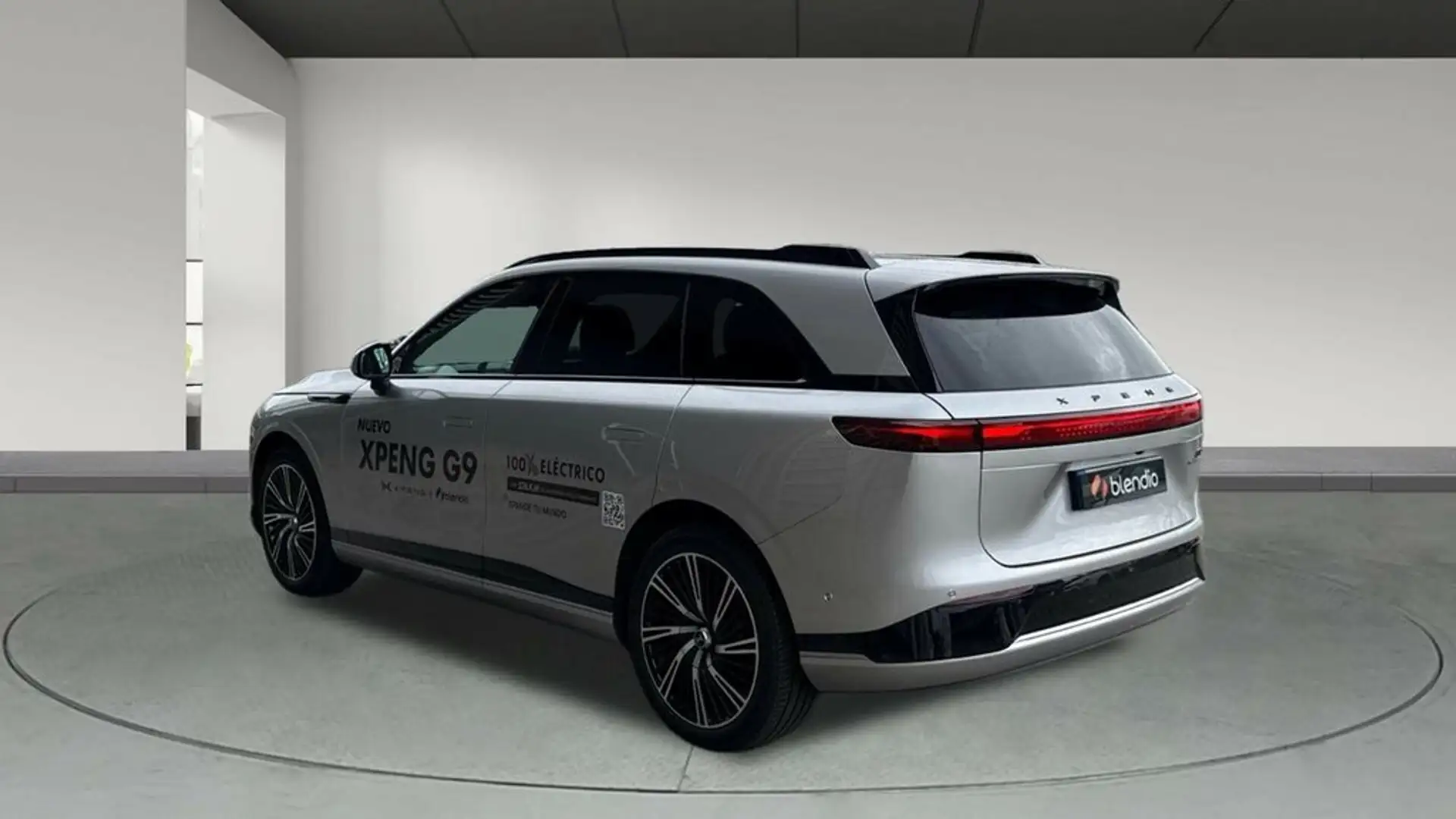 Xpeng G9 BEV 98KWH PERFORMANCE AWD 551 5P Plateado - 2