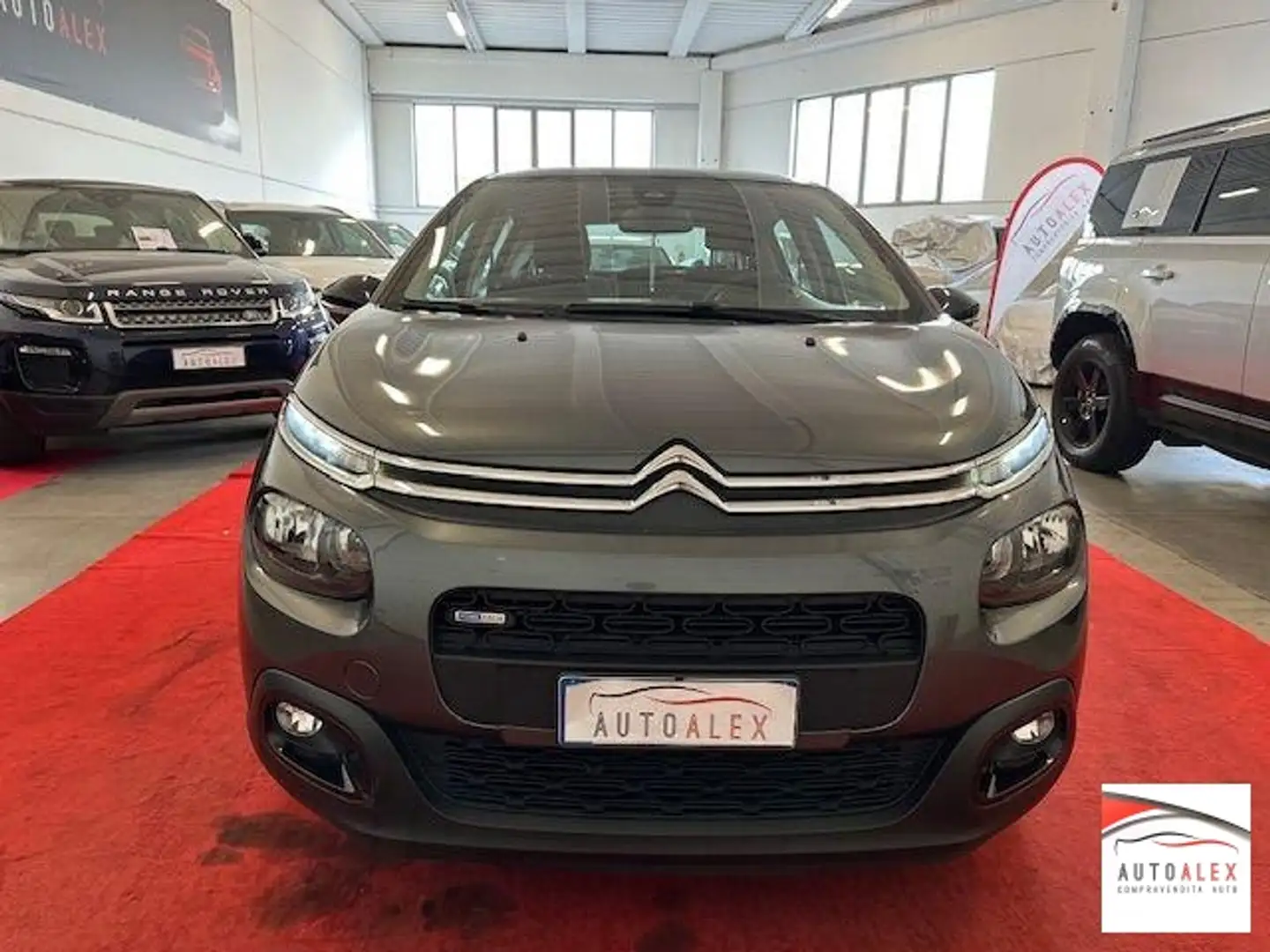 Citroen C3 1.2 Shine 82cv NEOPATENTATI Grijs - 2