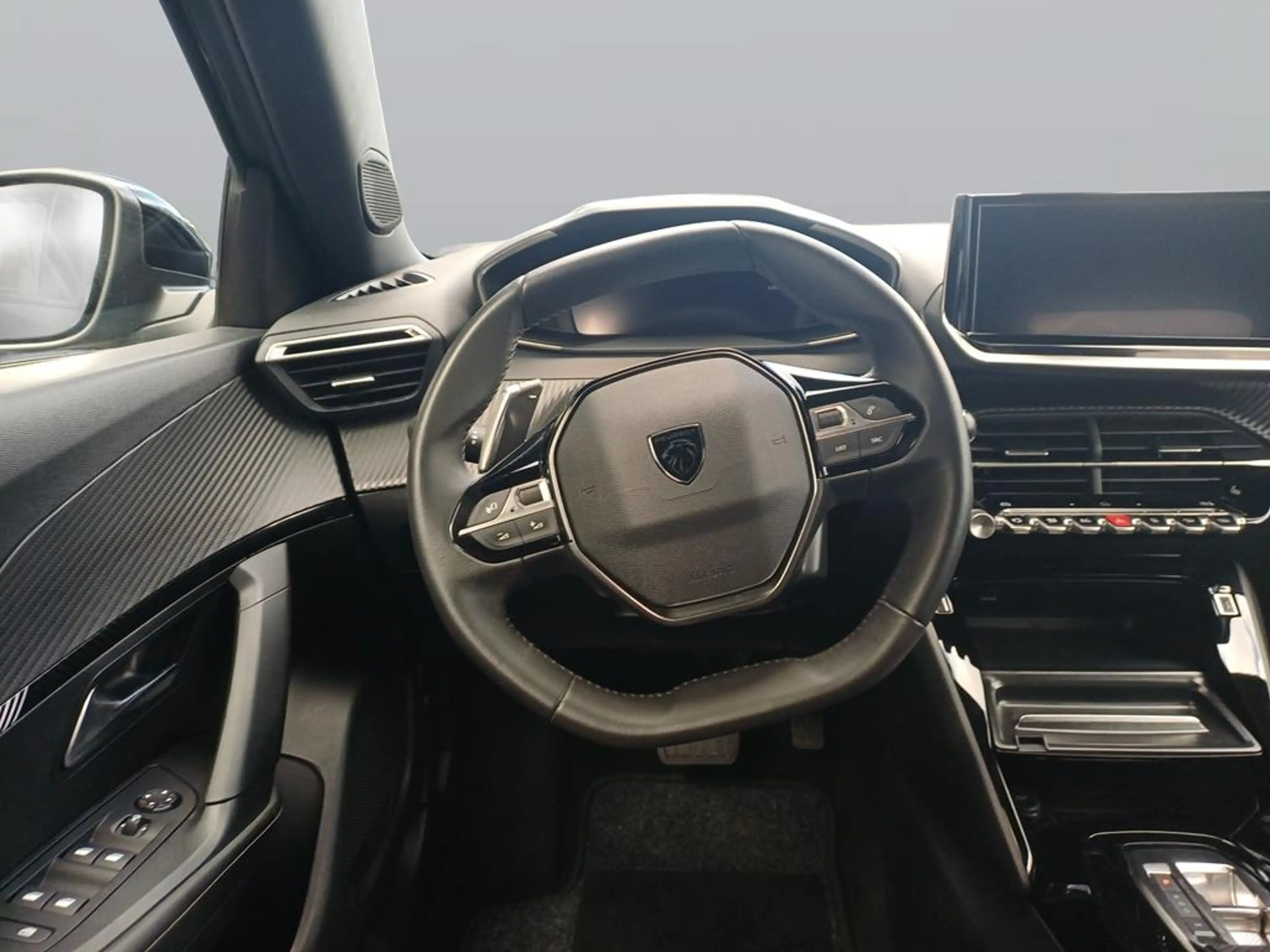 Peugeot 2008 Allure — photo 13