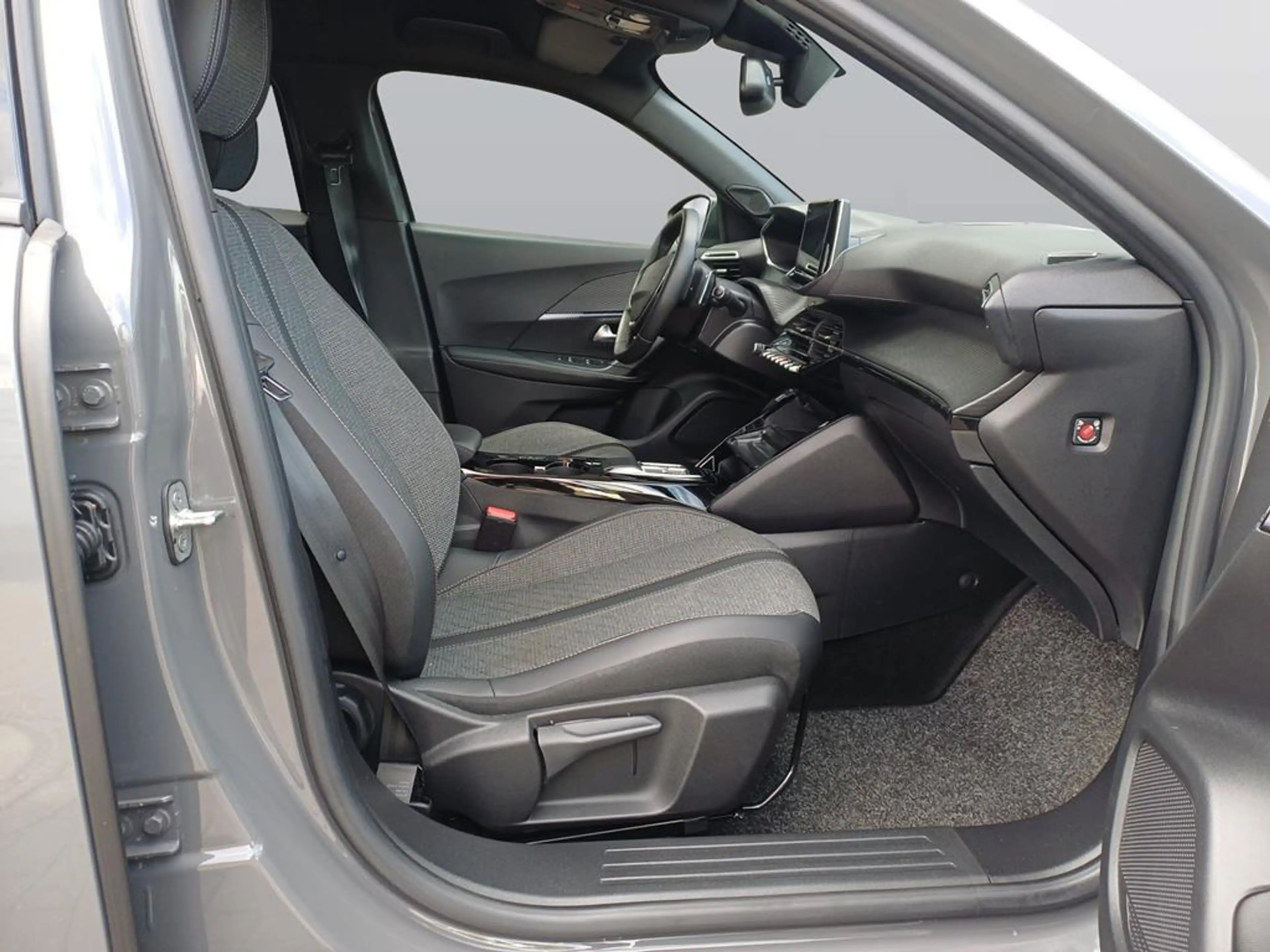 Peugeot 2008 Allure — photo 11