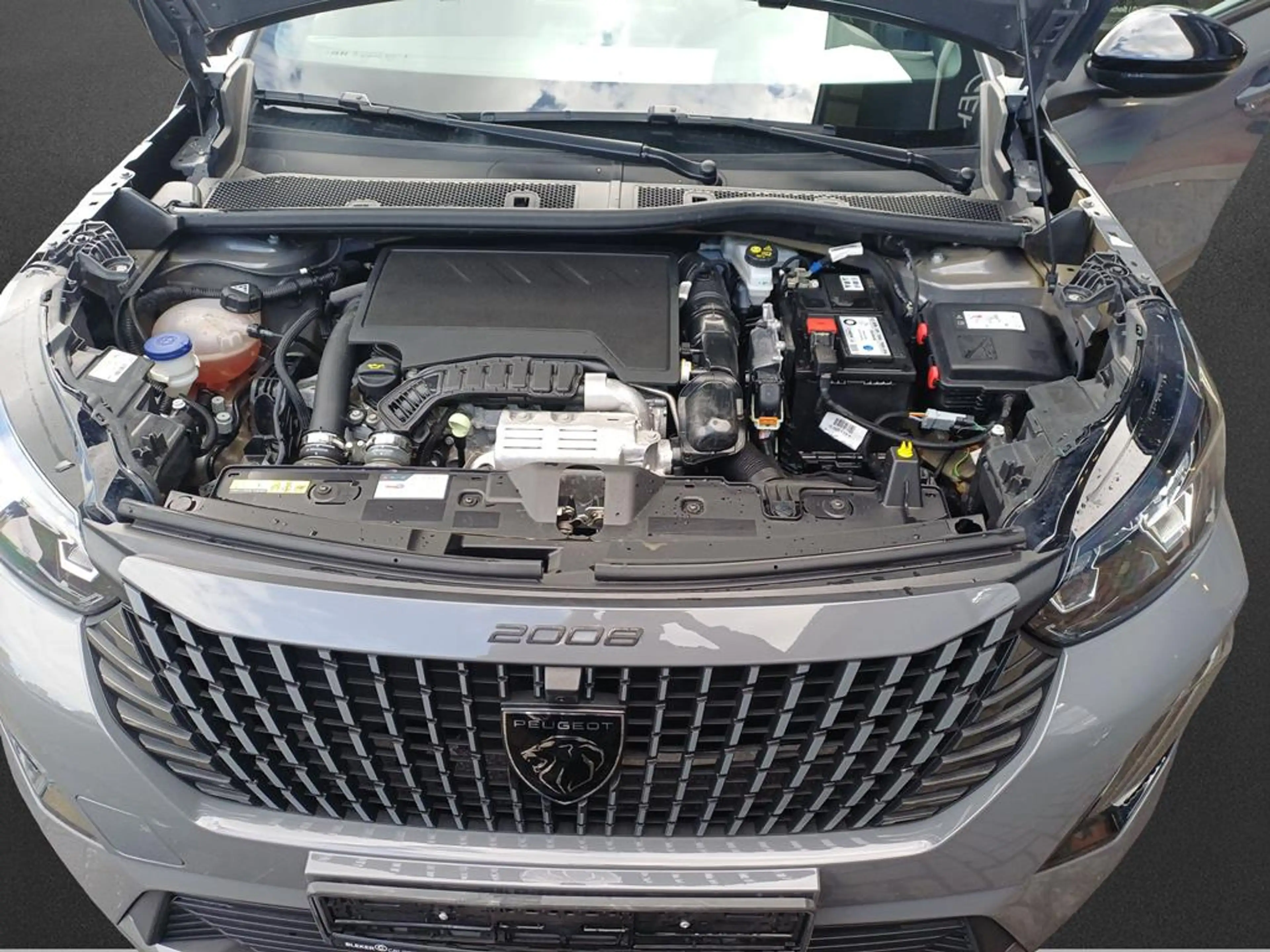 Peugeot 2008 Allure — photo 5