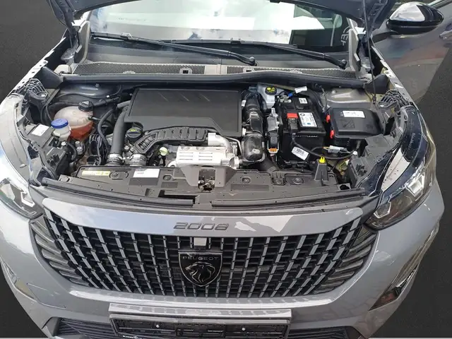 Peugeot 2008 view 5