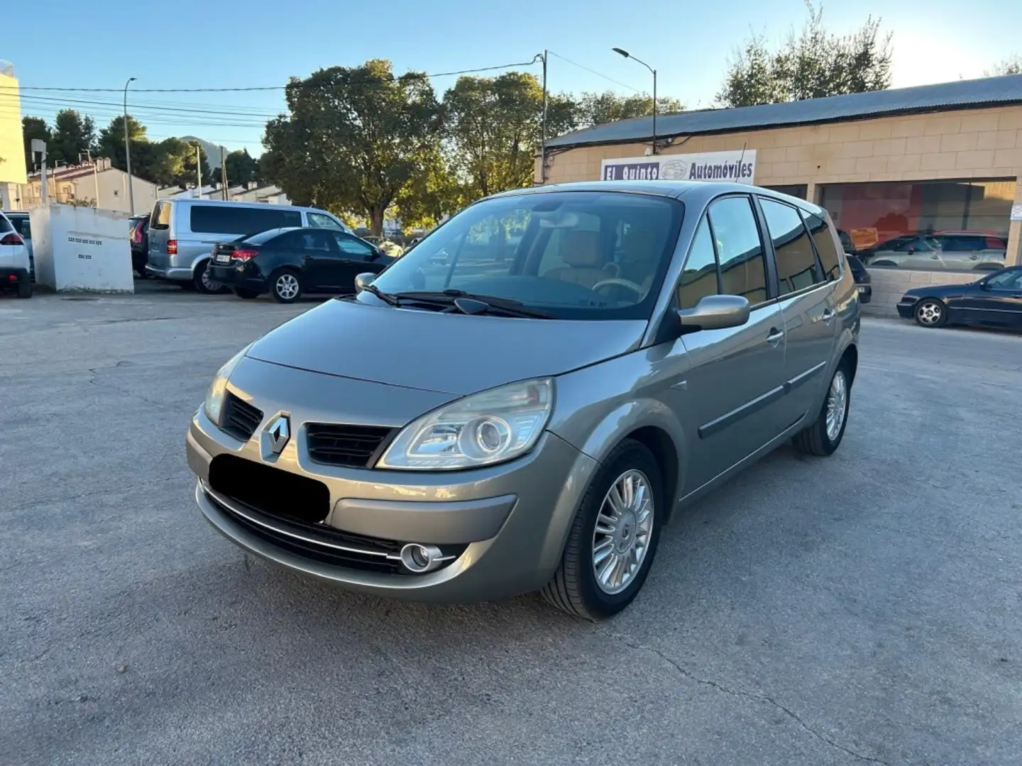 Renault Grand Scenic 1.9DCI Privilege Grau - 1