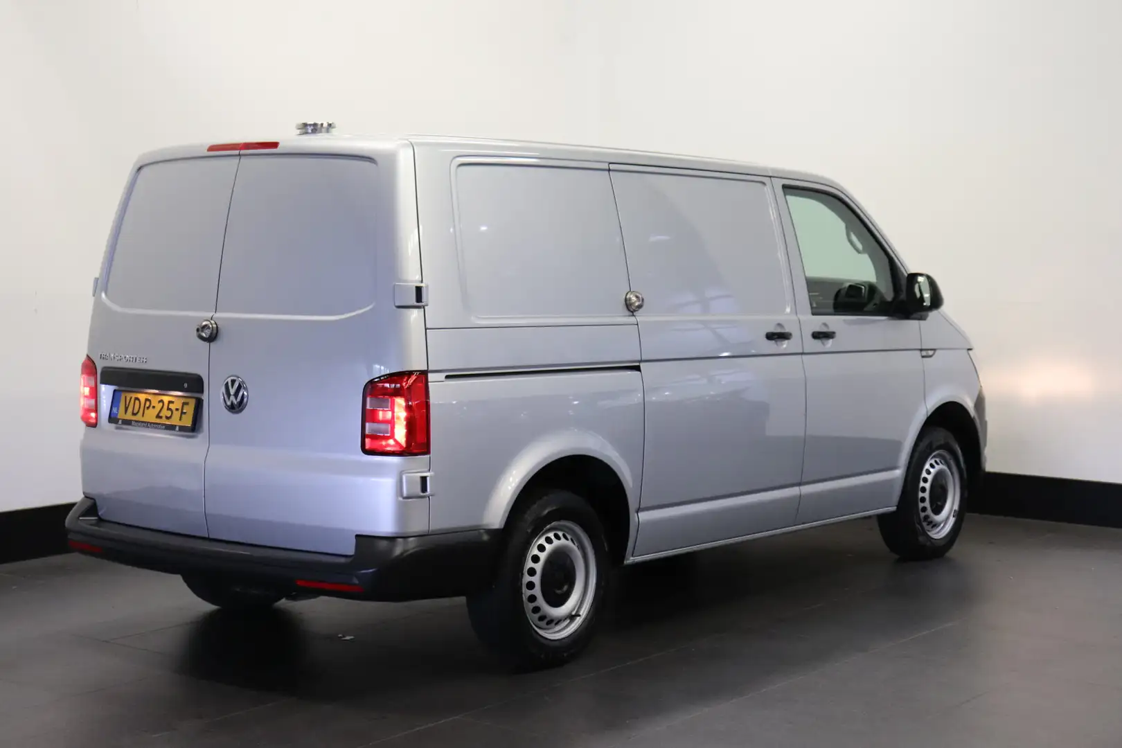 Volkswagen T6 Transporter 2.0 TDI Automaat EURO 6 - Airco - Cruise - Navi - Argent - 2