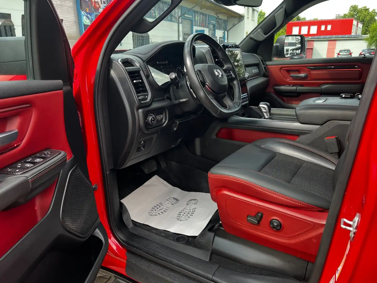 Dodge RAM 2022 — фото 11