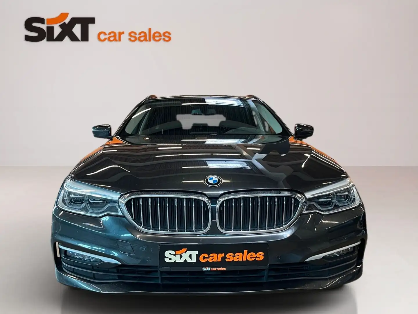 BMW 520 d  ad.LED|Navi|ParkAs+Kam|SHZ|HiFi|Tempo|19" Grau - 2