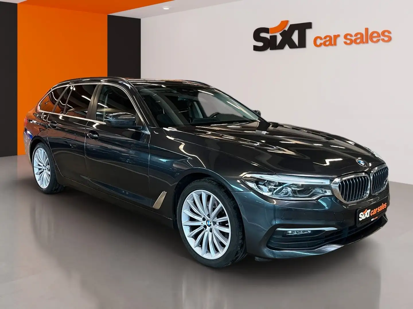 BMW 520 d  ad.LED|Navi|ParkAs+Kam|SHZ|HiFi|Tempo|19" Grau - 1