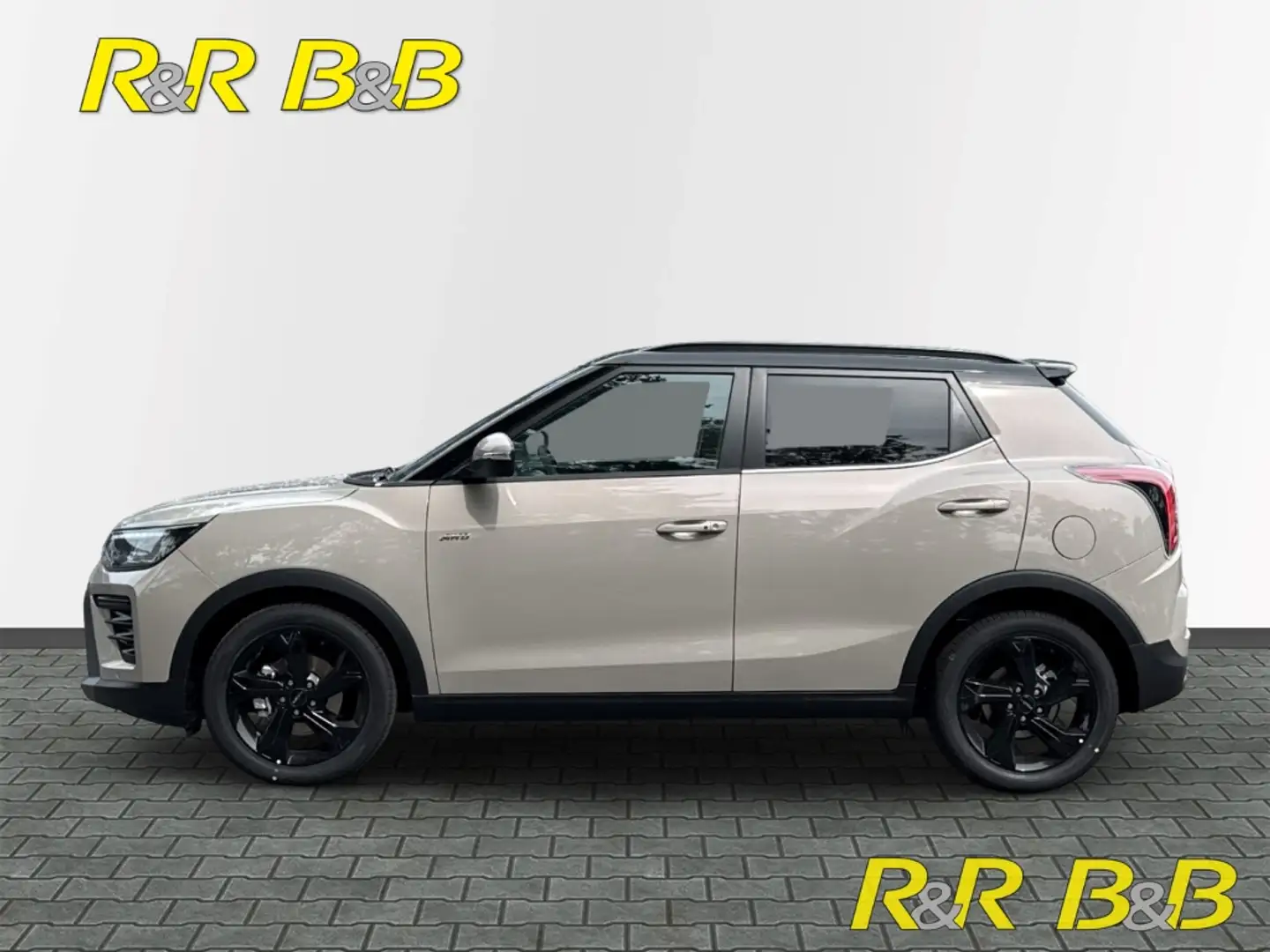 KGM Tivoli BLACK 1.5 GDI AWD AT NAVI+CARPLAY+KAMERA+SHZ+LHZ+K Бежевий - 2