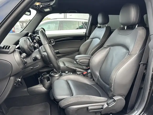 Mini Cooper Cooper view 8