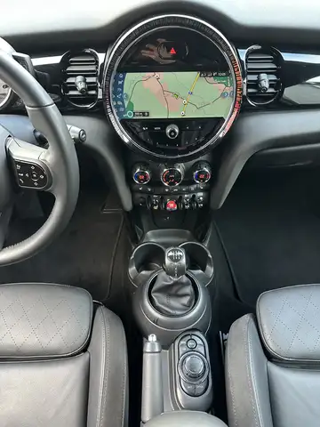 Mini Cooper Cooper view 11
