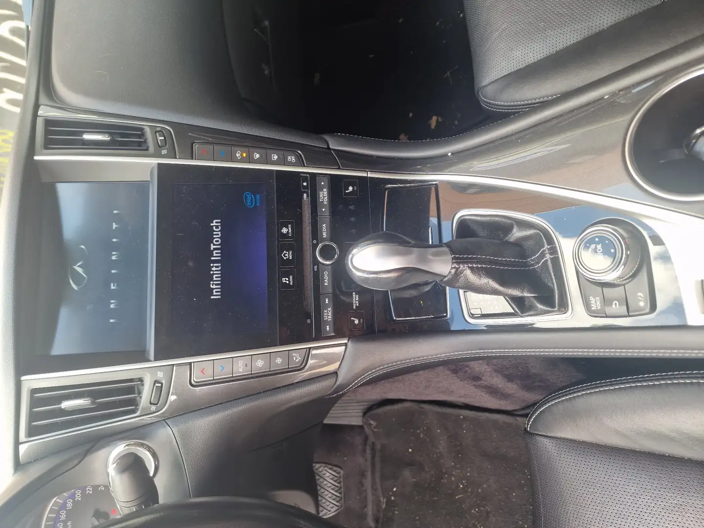 Infiniti Q50 2.2d Executive auto - 2