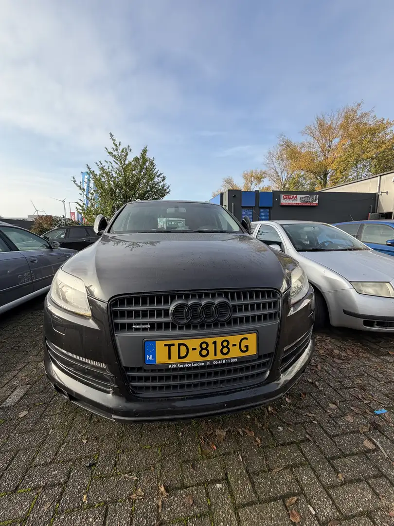Audi Q7 3.0 TDI q.Pro L+ 4+2 Black - 2