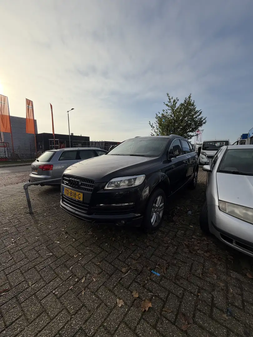 Audi Q7 3.0 TDI q.Pro L+ 4+2 Black - 1