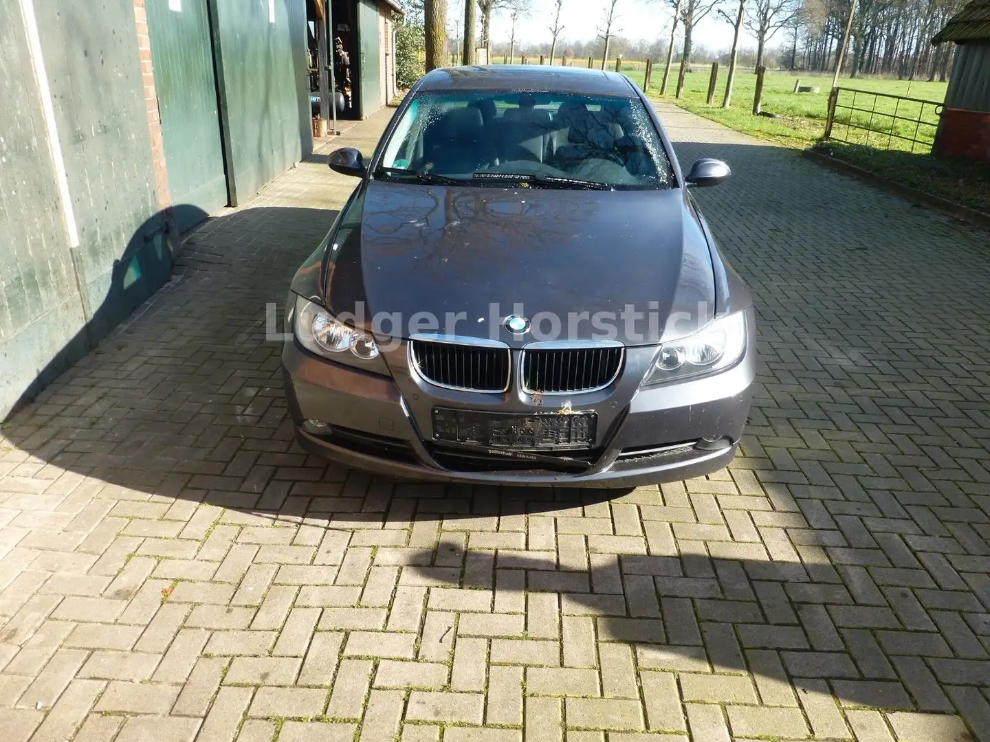 BMW 320 Baureihe 3 Lim. 320i Grau - 1