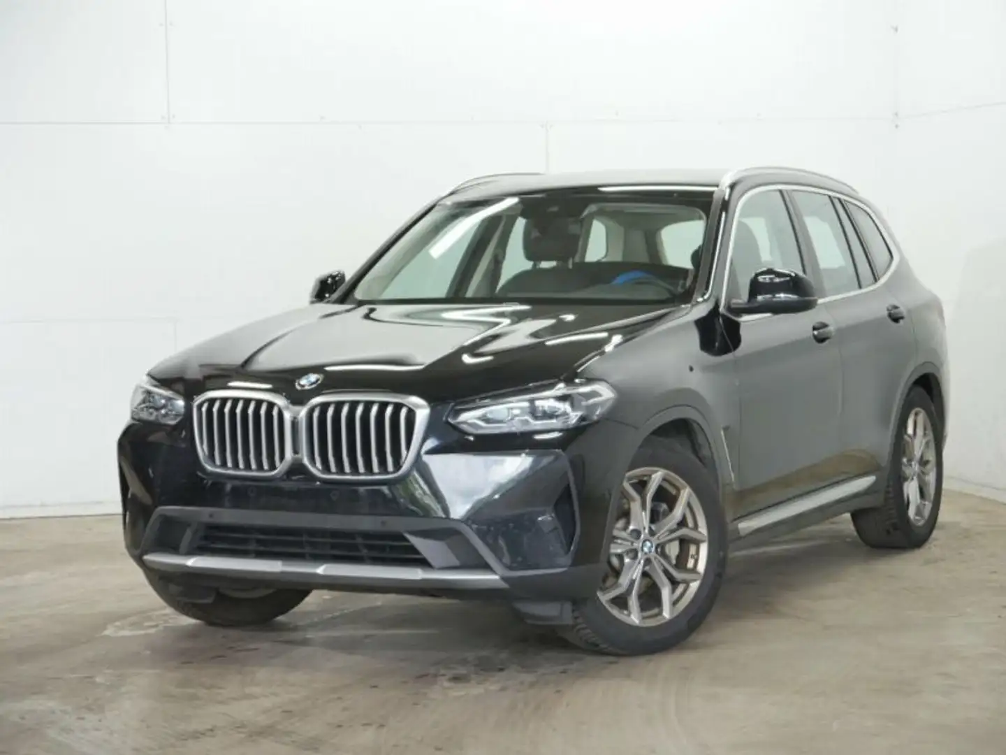 BMW X3 xDr. 30dA Navi LED Sitzbelüftung Parkassist Noir - 2